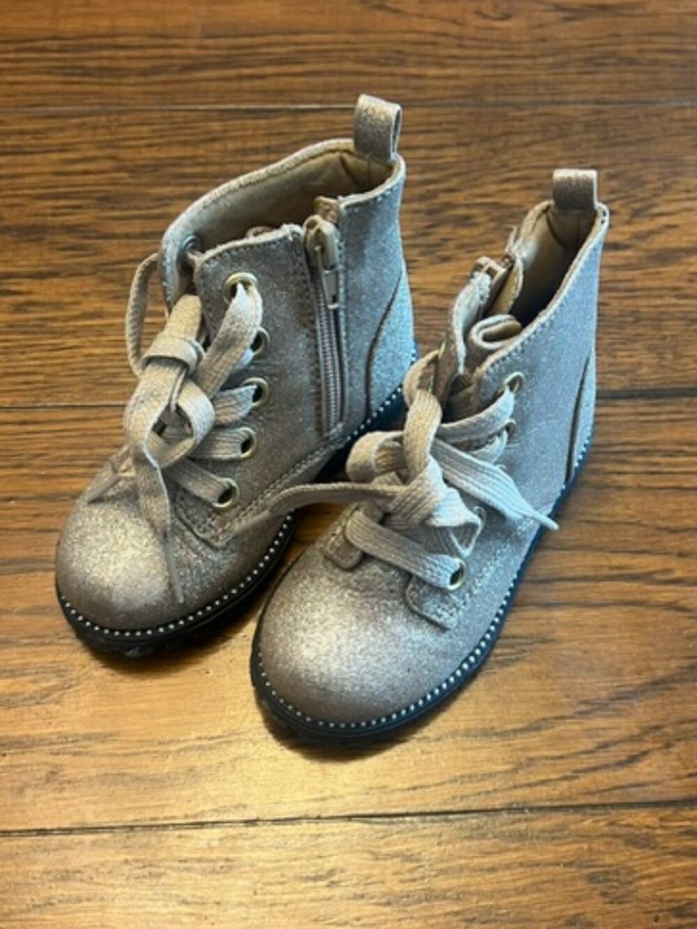 Girls Cynthia Rowley Silver Sparkly Boots, Size 7, Side Zip, Ex Con! So Cute!!
